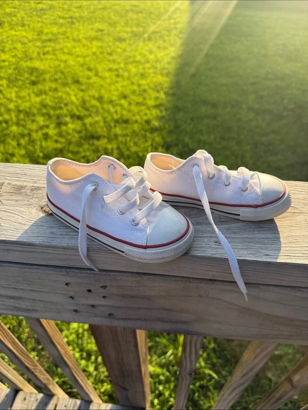 Converse White Low-Top Kids Sneakers with Red Trim